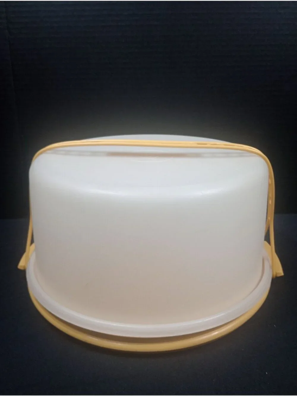 Vintage Retro TUPPERWARE Round Tall  Harvest Gold Cake Carrier  with Strap 1970s